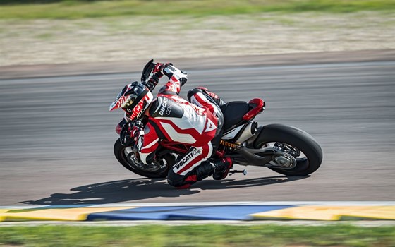 Neufahrzeug Ducati Hypermotard 950 SP - Bild 25