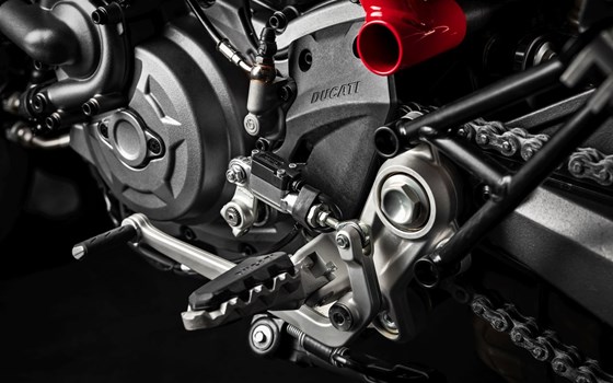 Neufahrzeug Ducati Hypermotard 950 SP - Bild 26