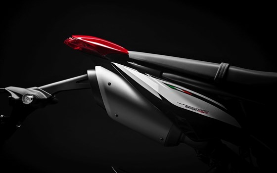 Neufahrzeug Ducati Hypermotard 950 SP - Bild 30