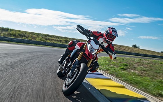Neufahrzeug Ducati Hypermotard 950 SP - Bild 8