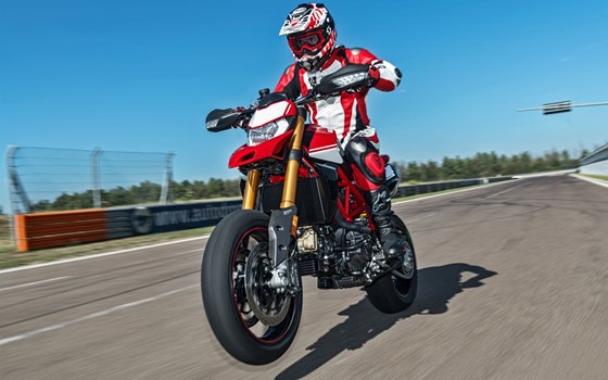 Neufahrzeug Ducati Hypermotard 950 SP - Bild 9