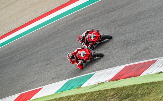 Neufahrzeug Ducati Panigale V4 R - Bild 20