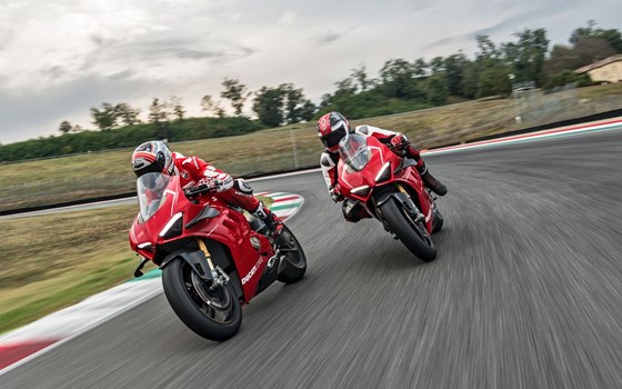 Neufahrzeug Ducati Panigale V4 R - Bild 24