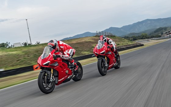 Neufahrzeug Ducati Panigale V4 R - Bild 25