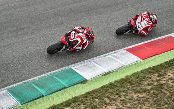 Neufahrzeug Ducati Panigale V4 R - Bild 3