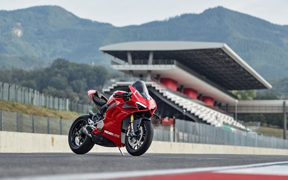 Neufahrzeug Ducati Panigale V4 R - Bild 9