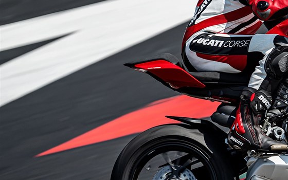 Neufahrzeug Ducati Streetfighter V4 S - Bild 11