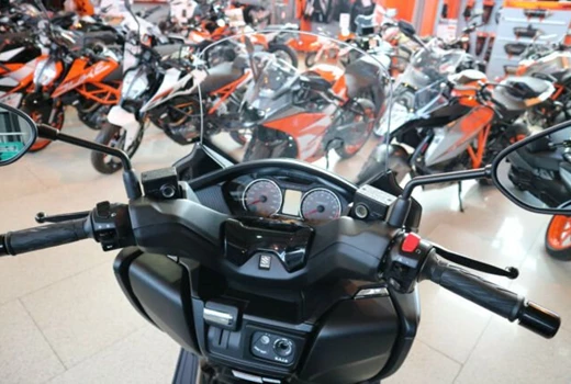 Suzuki Burgman 400