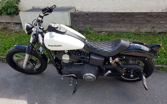 Motorrad Occasion Harley-Davidson Dyna Street Bob FXDB - Bild 1