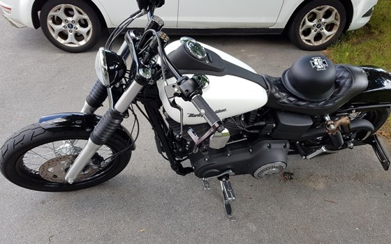 Motorrad Occasion Harley-Davidson Dyna Street Bob FXDB - Bild 11