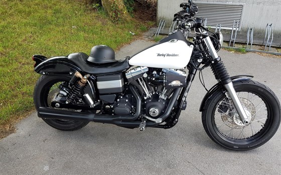 Motorrad Occasion Harley-Davidson Dyna Street Bob FXDB - Bild 9