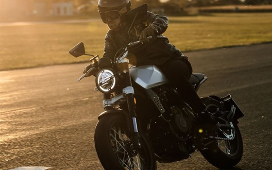 Neufahrzeug Brixton Crossfire 500 - Bild 2