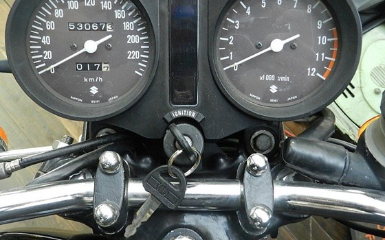 Gebrauchtmotorrad Suzuki GS 500 - Bild 2 Gebrauchtmotorrad Suzuki GS 500 - Bild 2