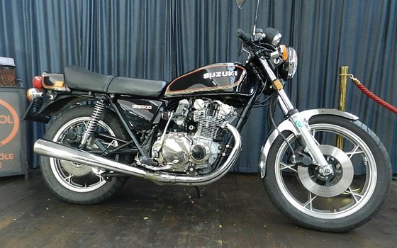 Gebrauchtmotorrad Suzuki GS 500 - Bild 3 Gebrauchtmotorrad Suzuki GS 500 - Bild 3