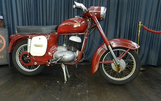 Gebrauchtmotorrad Jawa 356 Sport - Bild 1 Gebrauchtmotorrad Jawa 356 Sport - Bild 1