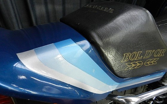 Gebrauchtmotorrad Honda CB 750 F - Bild 10 Gebrauchtmotorrad Honda CB 750 F - Bild 10