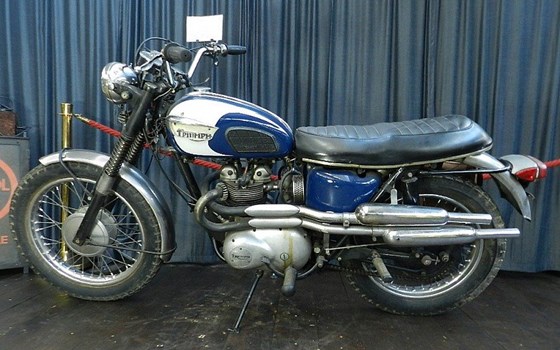 Gebrauchtmotorrad Triumph Trophy - Bild 1 Gebrauchtmotorrad Triumph Trophy - Bild 1