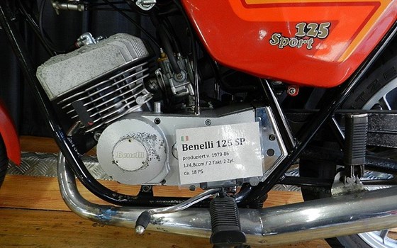 Gebrauchtmotorrad Benelli 125 - Bild 3