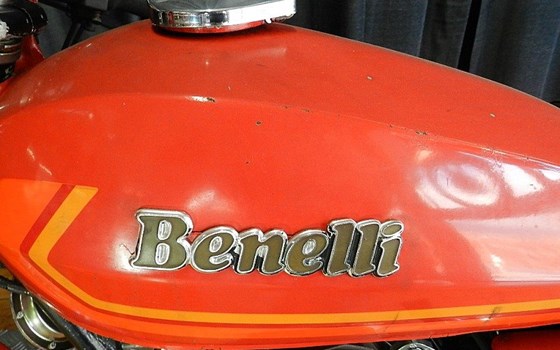 Gebrauchtmotorrad Benelli 125 - Bild 4 Gebrauchtmotorrad Benelli 125 - Bild 4