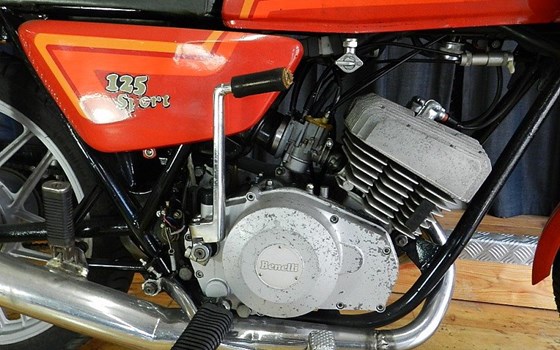 Gebrauchtmotorrad Benelli 125 - Bild 6