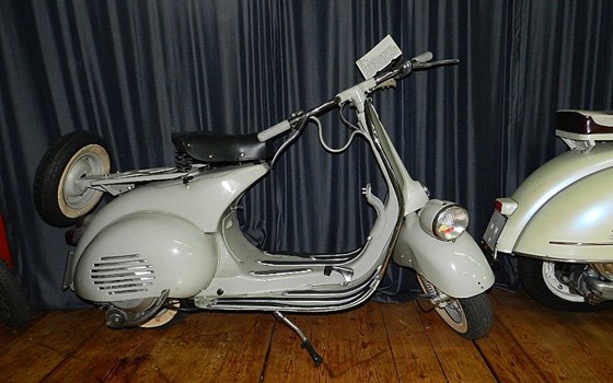 Gebrauchtmotorrad Vespa 125 - Bild 3 Gebrauchtmotorrad Vespa 125 - Bild 3