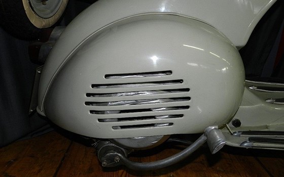 Gebrauchtmotorrad Vespa 125 - Bild 7 Gebrauchtmotorrad Vespa 125 - Bild 7