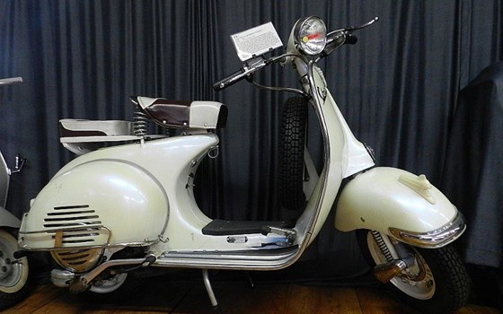 Gebrauchtmotorrad Vespa 150 - Bild 2 Gebrauchtmotorrad Vespa 150 - Bild 2
