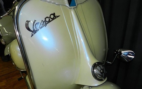 Gebrauchtmotorrad Vespa 150 - Bild 3 Gebrauchtmotorrad Vespa 150 - Bild 3