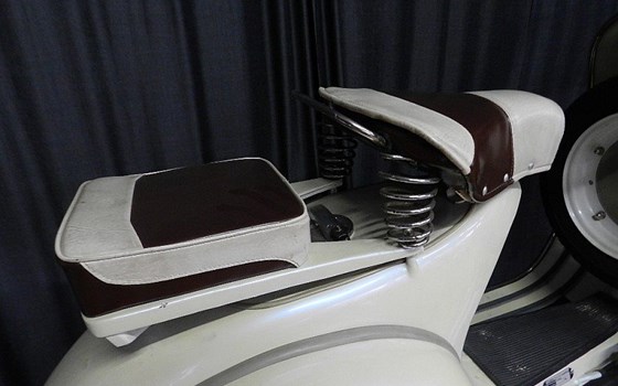 Gebrauchtmotorrad Vespa 150 - Bild 4