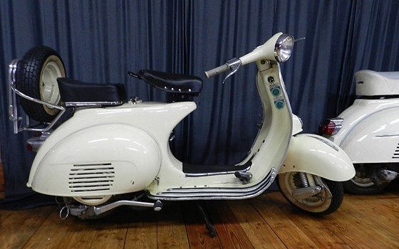 Gebrauchtmotorrad Vespa 150 - Bild 2 Gebrauchtmotorrad Vespa 150 - Bild 2