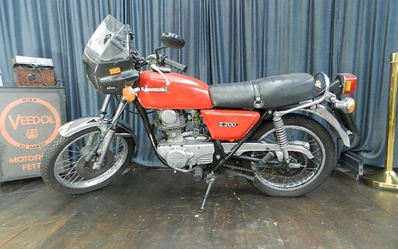Gebrauchtmotorrad Kawasaki Z 200 - Bild 2 Gebrauchtmotorrad Kawasaki Z 200 - Bild 2