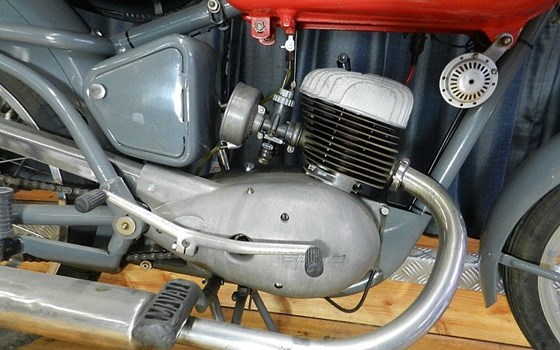Gebrauchtmotorrad Mi-Val 125 - Bild 3 Gebrauchtmotorrad Mi-Val 125 - Bild 3