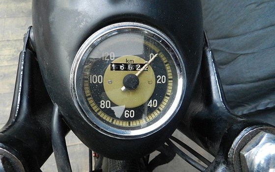 Gebrauchtmotorrad Triumph BDG 250 - Bild 6