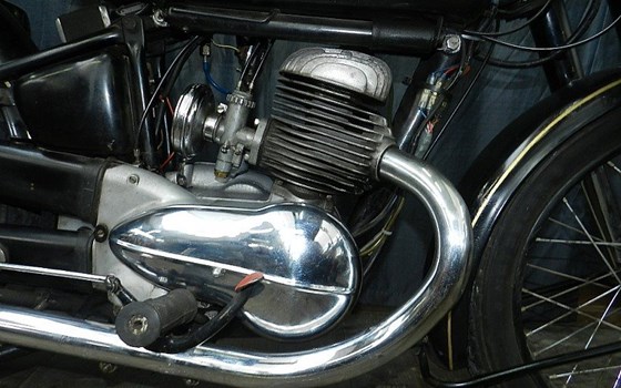 Gebrauchtmotorrad Triumph BDG 250 - Bild 7 Gebrauchtmotorrad Triumph BDG 250 - Bild 7