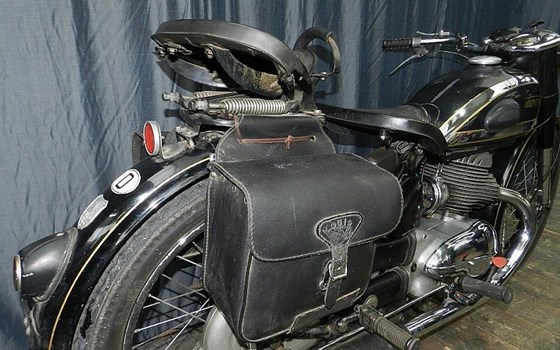 Gebrauchtmotorrad Triumph BDG 250 - Bild 9 Gebrauchtmotorrad Triumph BDG 250 - Bild 9
