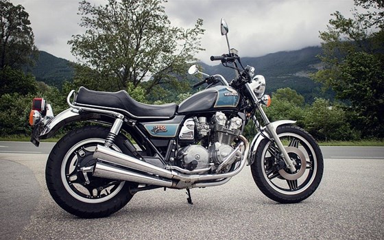Gebrauchtmotorrad Honda CB 750 - Bild 2 Gebrauchtmotorrad Honda CB 750 - Bild 2
