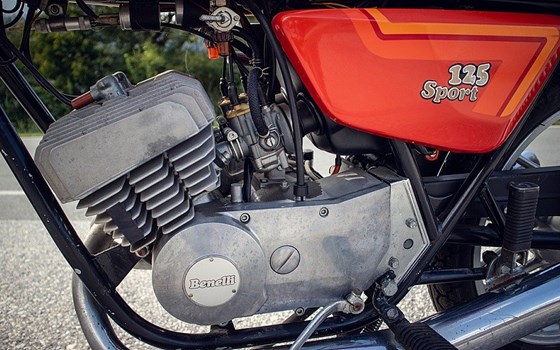 Gebrauchtmotorrad Benelli 125 - Bild 8