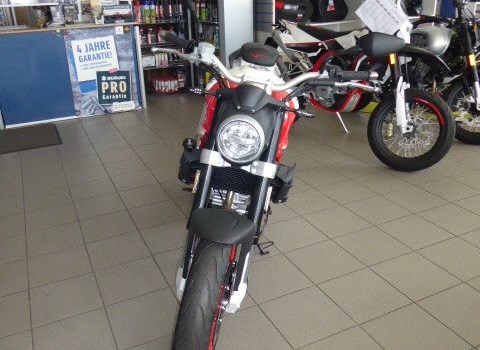 Gebrauchtmotorrad SWM Varez 125 - Bild 3