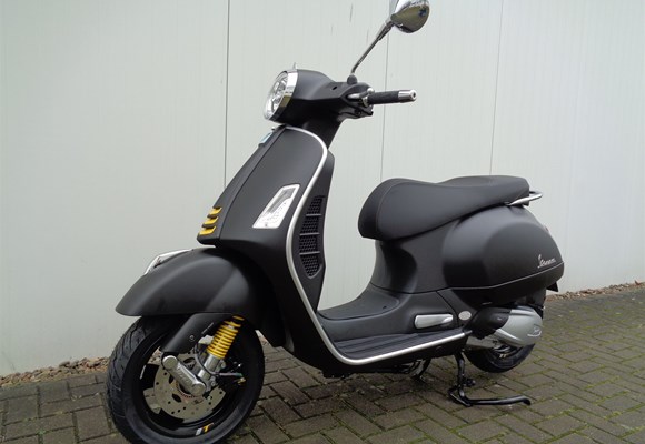 Vespa GTS 300 Super Tech