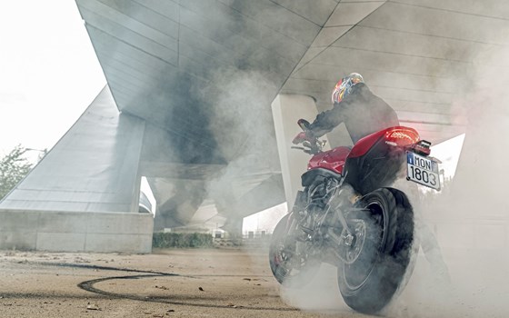 Neufahrzeug Ducati Monster + - Bild 7 Neufahrzeug Ducati Monster + - Bild 7