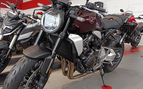 Gebrauchtmotorrad Honda CB 1000 R - Bild 2 Gebrauchtmotorrad Honda CB 1000 R - Bild 2