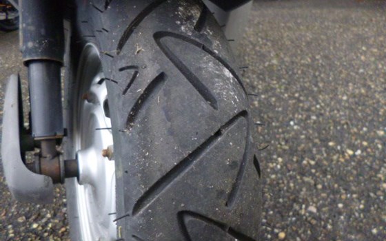 Motorrad Occasion Honda SCV 100 Lead - Bild 12