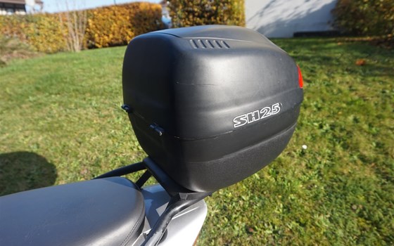 Motorrad Occasion Honda SCV 100 Lead - Bild 8