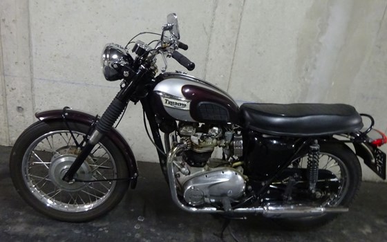 Gebrauchtmotorrad Triumph Bonneville T120 - Bild 1 Gebrauchtmotorrad Triumph Bonneville T120 - Bild 1