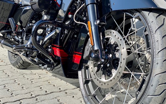 Gebrauchtmotorrad Harley-Davidson CVO Road Glide FLTRXSE - Bild 8