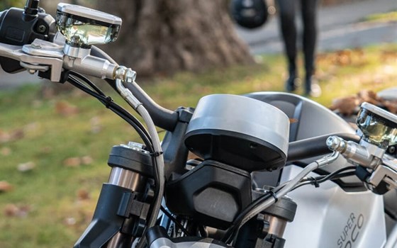 Neufahrzeug Super Soco TCmax - Bild 10