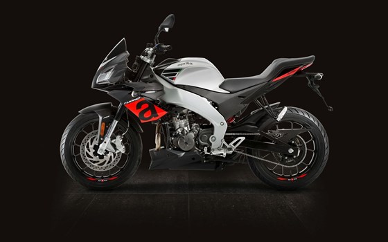 Neufahrzeug Aprilia Tuono 125 - Bild 10 Neufahrzeug Aprilia Tuono 125 - Bild 10