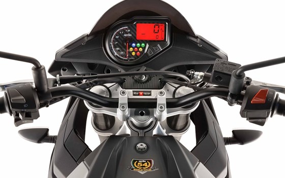 Neufahrzeug Aprilia Tuono 125 - Bild 5 Neufahrzeug Aprilia Tuono 125 - Bild 5