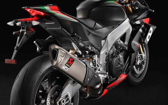 Neufahrzeug Aprilia RSV4 1100 Factory - Bild 5 Neufahrzeug Aprilia RSV4 1100 Factory - Bild 5