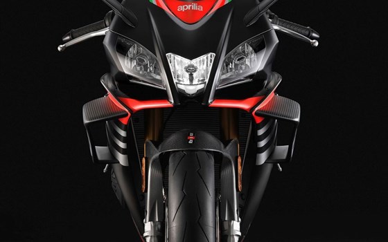 Neufahrzeug Aprilia RSV4 1100 Factory - Bild 9 Neufahrzeug Aprilia RSV4 1100 Factory - Bild 9